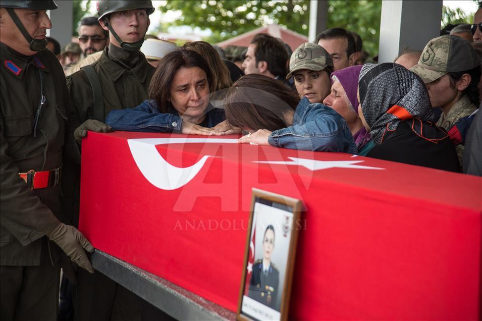 Şehitlerimizi uğurluyoruz