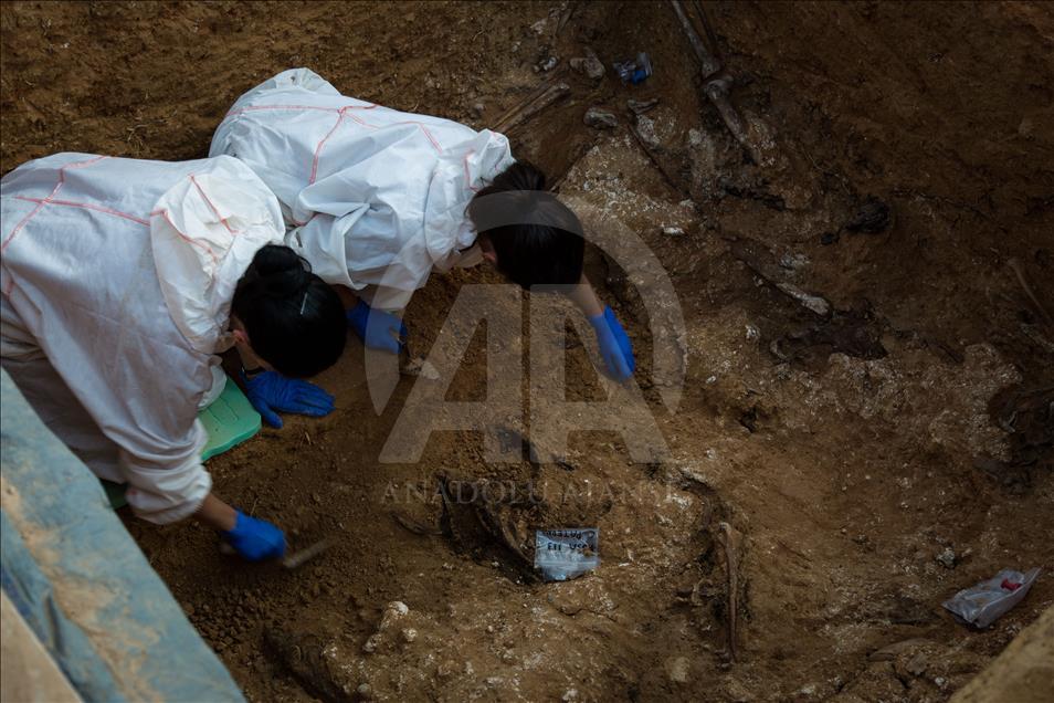 Largest Franco-era mass grave exhumed in Valencia, Spain  
