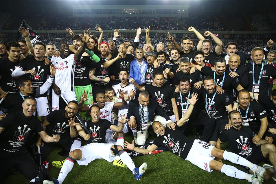 Beşiktaş, üst üste ikinci kez şampiyon
