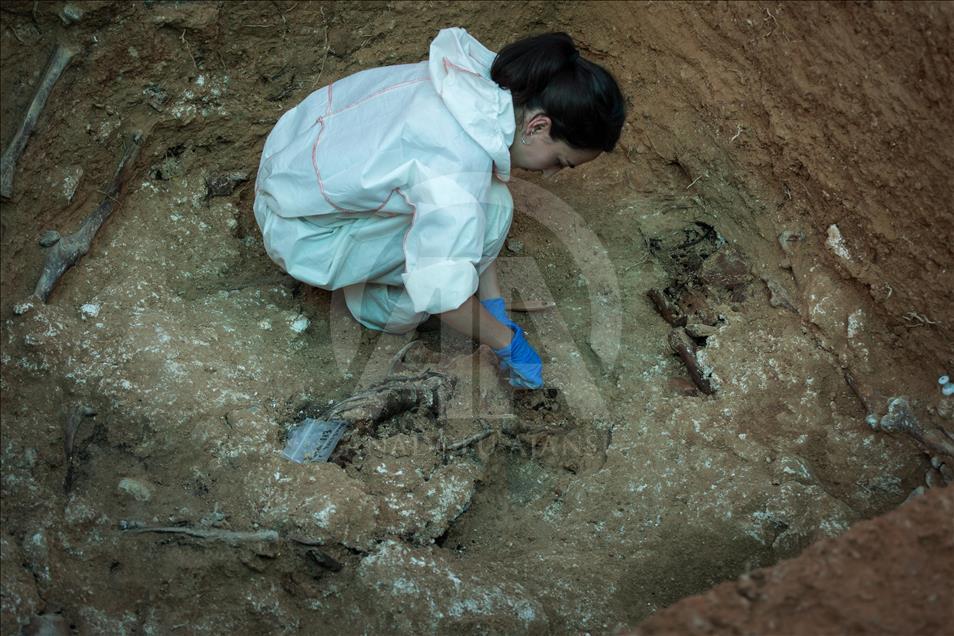 Largest Franco-era mass grave exhumed in Valencia, Spain