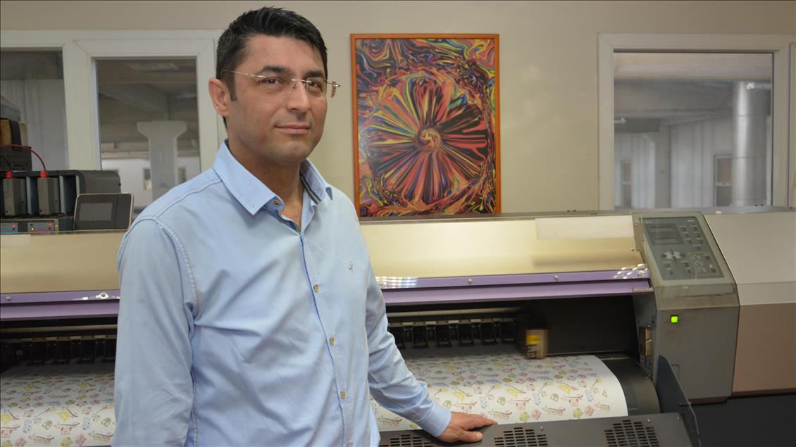 "Su geçirmez kumaş"tan kitap kılıfı