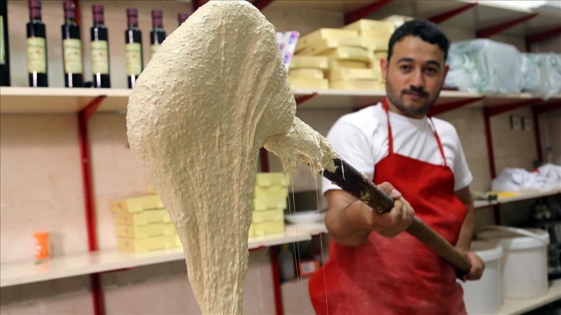 Hatay'ın ramazan tatlısı dört kuşaktır aynı dükkandan
