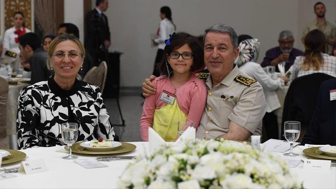 Komuta kademesi şehit aileleriyle bir araya geldi