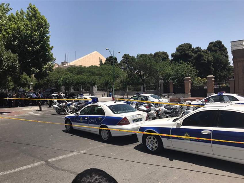 Attacks at Iranian parliament, Khomeini shrine