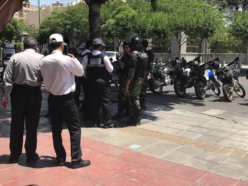 Attacks at Iranian parliament, Khomeini shrine