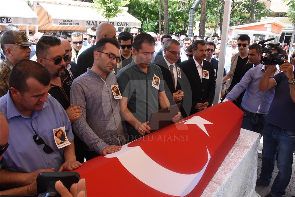 PKK'lı teröristlerce katledilen Şenay öğretmen için tören