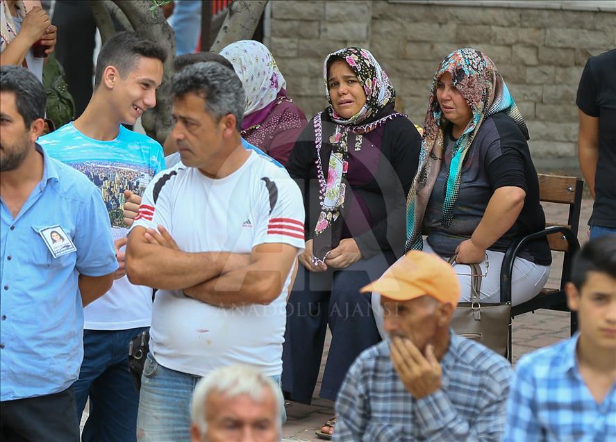 İzmir’deki kayıp kızın cenaze töreni