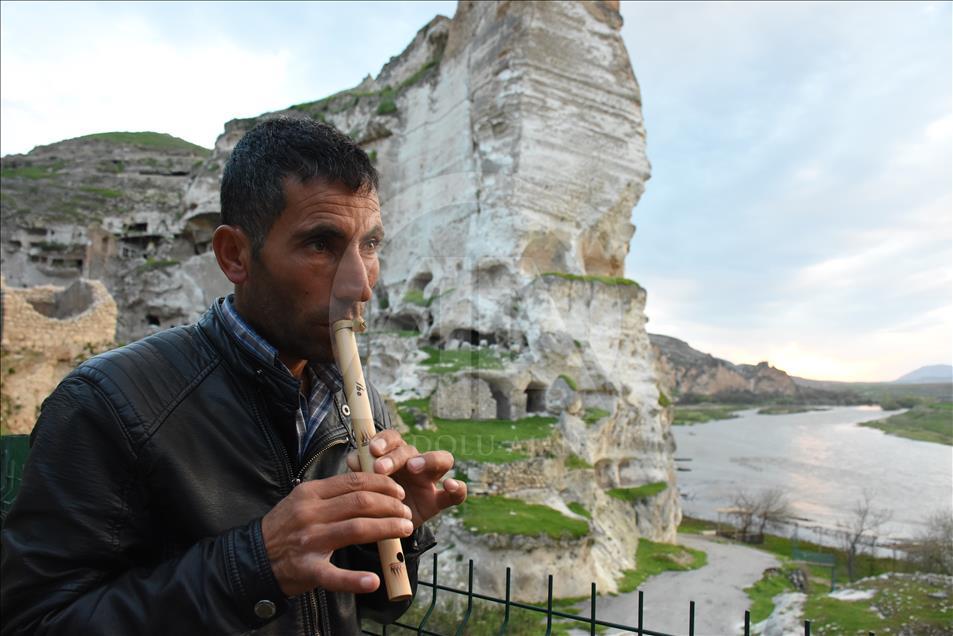 "Mağaralar Şehri"nde turizm canlandı