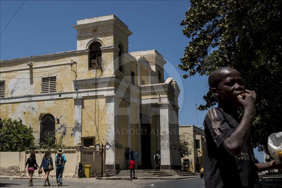 Senegal'de bir Fransız kenti; Saint-Louis