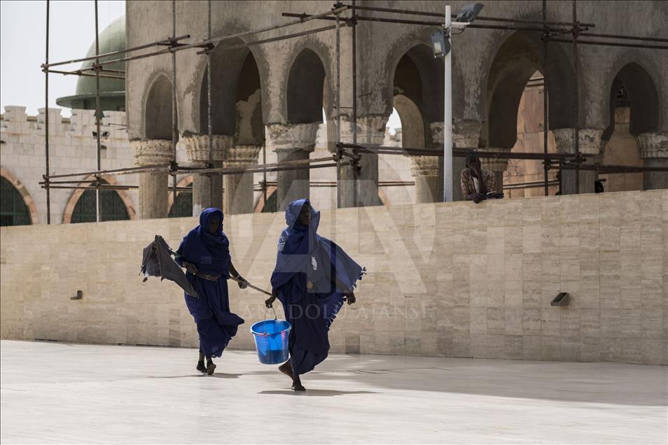 Senegal'e damgasını vuran bir şeyh ve bir şehir: Bamba ve Tuba
