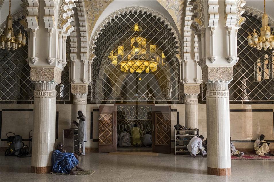Senegal'e damgasını vuran bir şeyh ve bir şehir: Bamba ve Tuba