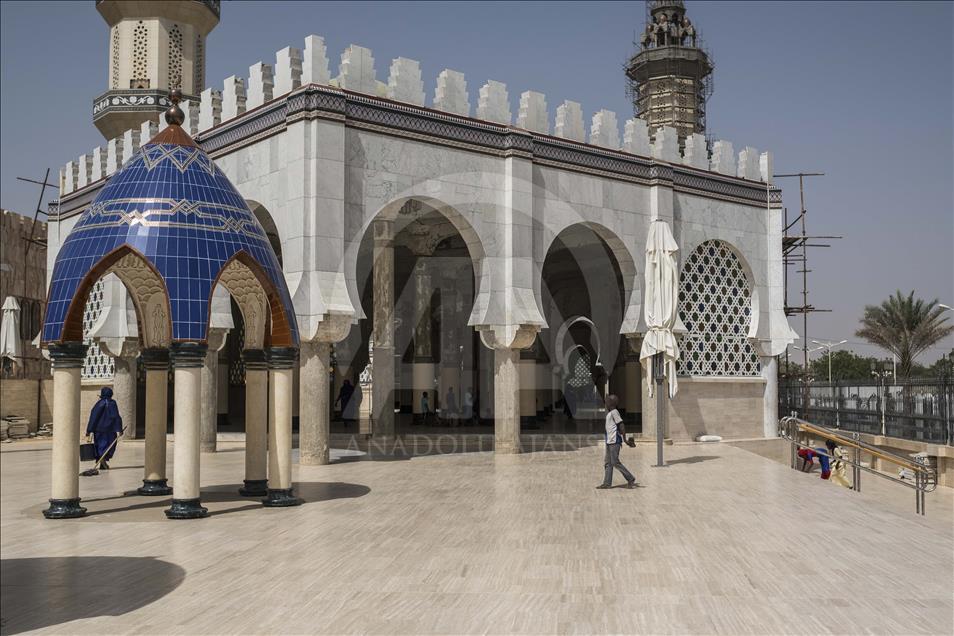 Senegal'e damgasını vuran bir şeyh ve bir şehir: Bamba ve Tuba