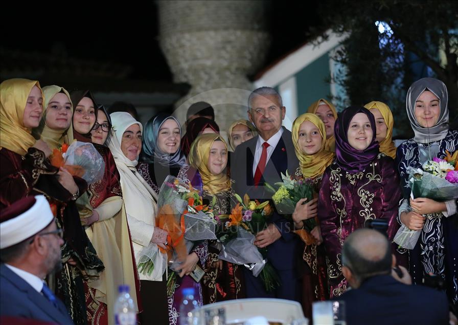 Turkish PM Yildirim meets Turks of Western Thrace in Greece