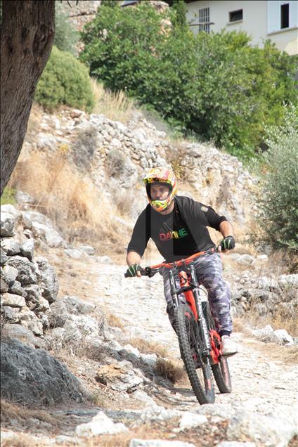 Alanya'nın "bisikletli tanıtım elçisi"