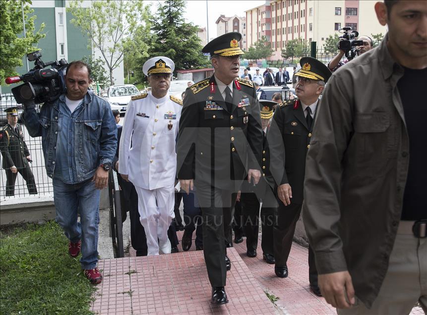 Komutanlardan taziye ziyareti