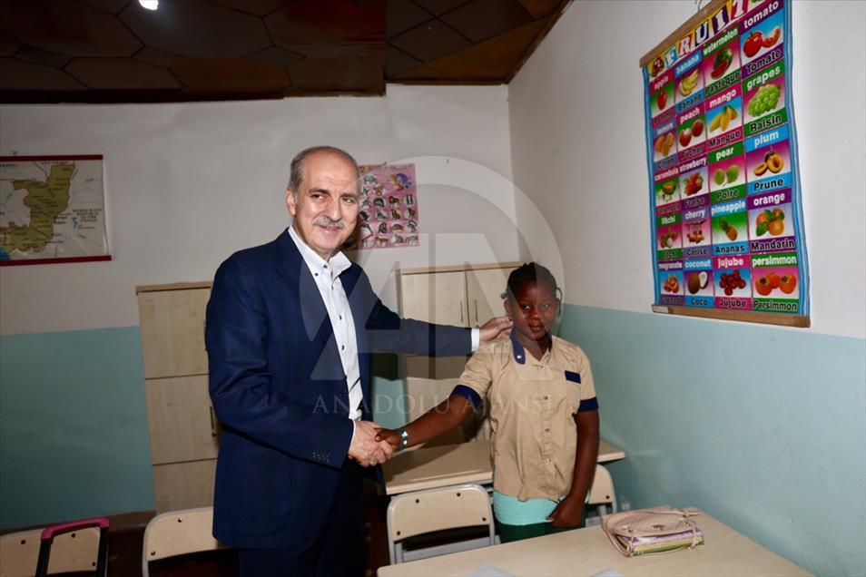 Kurtulmuş, Kongo’daki Maarif Vakfı Okulunu ziyaret etti