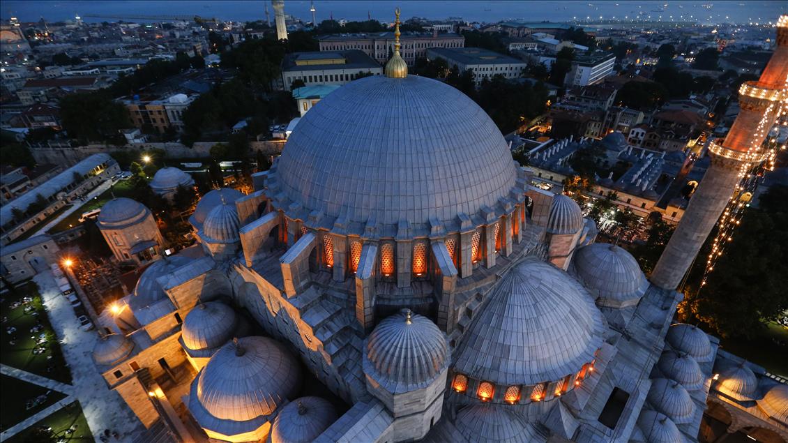 احیاء شب قدر در استانبول
