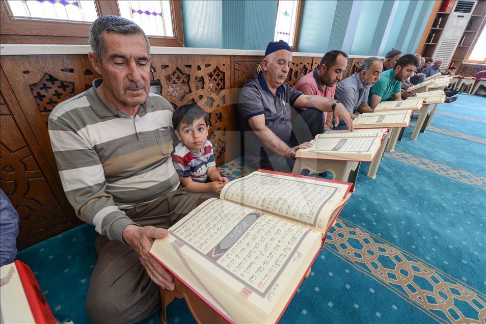 Üç mimariyi buluşturan cami