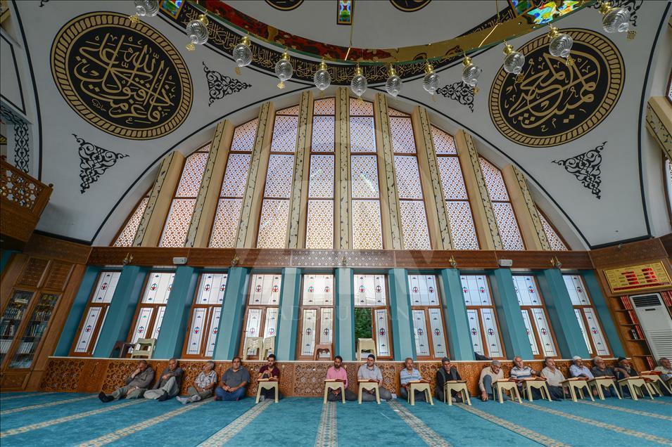 Üç mimariyi buluşturan cami