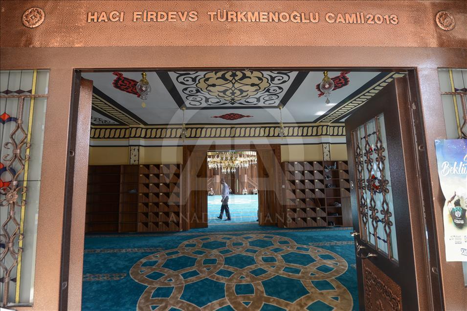 Üç mimariyi buluşturan cami