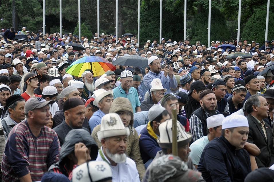 نماز عید فطر در قرقیزستان اقامه شد