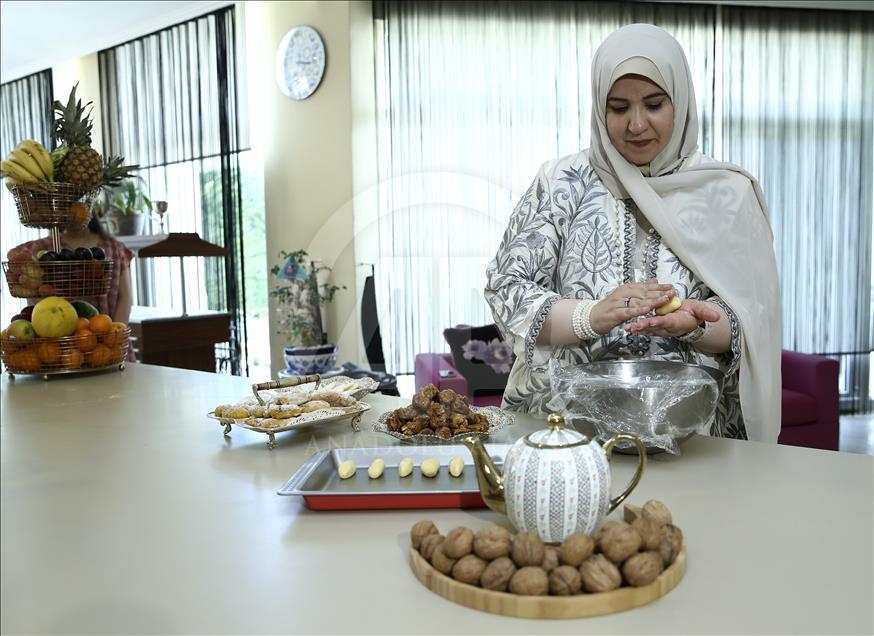 أسرة السفير الكويتي بتركيا تستضيف "الأناضول" بمنزلها
