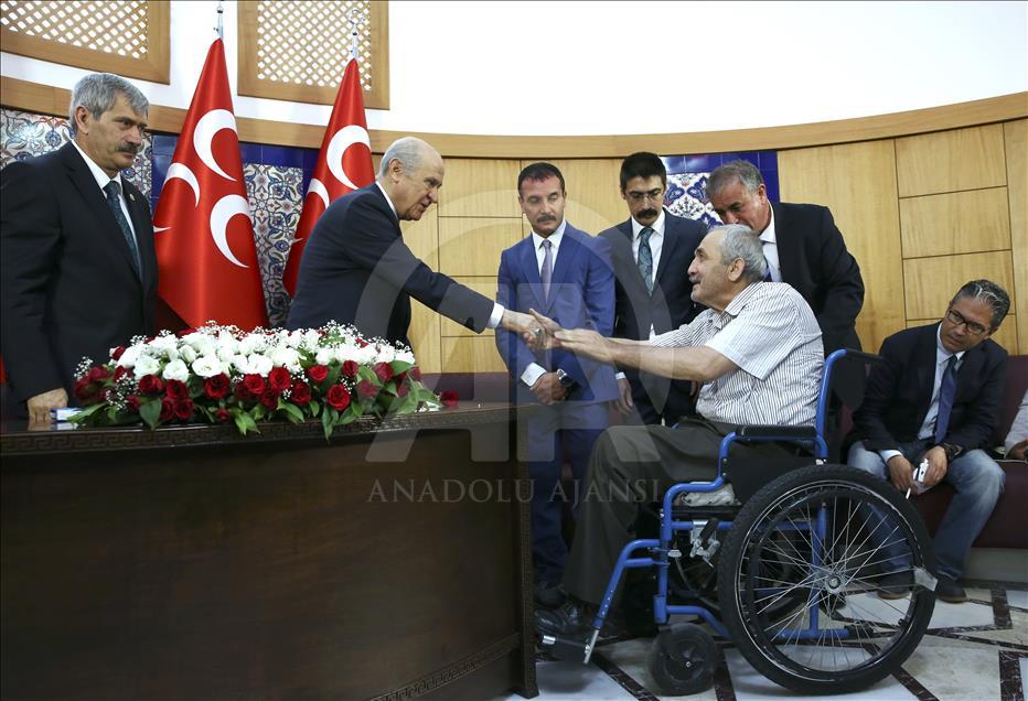 MHP Genel Başkanı Bahçeli partililerle bayramlaştı