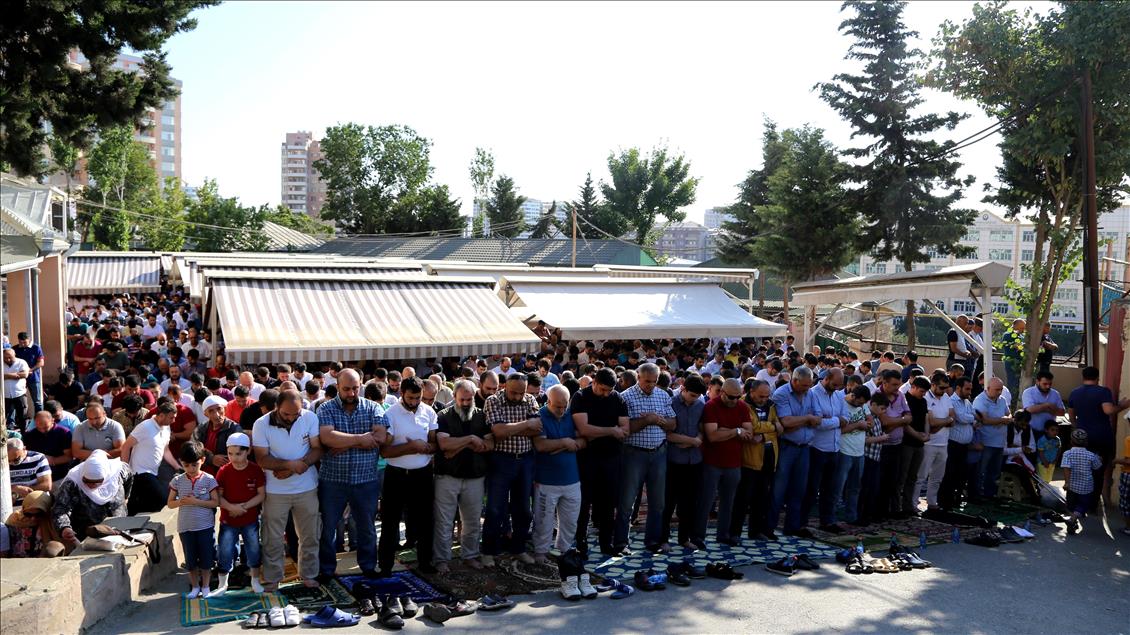 اقامه نماز عید فطر در جمهوری آذربایجان