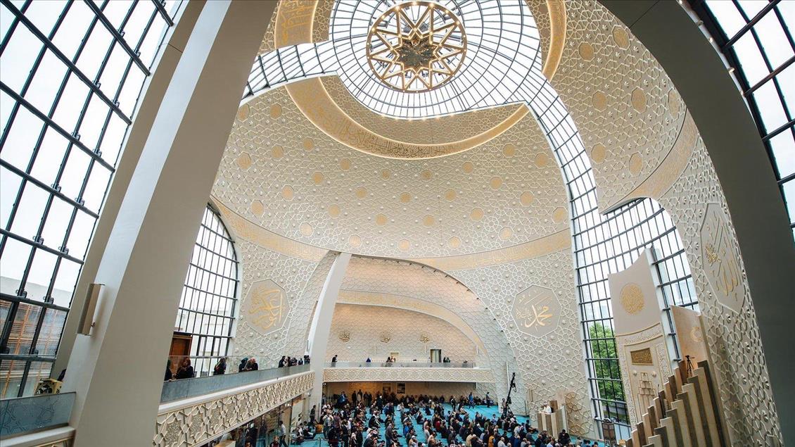 Köln Merkez Camisine "Müslüman-Türk" damgası