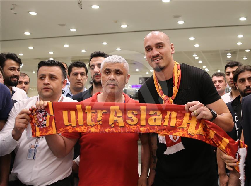 Maicon İstanbul'a geldi