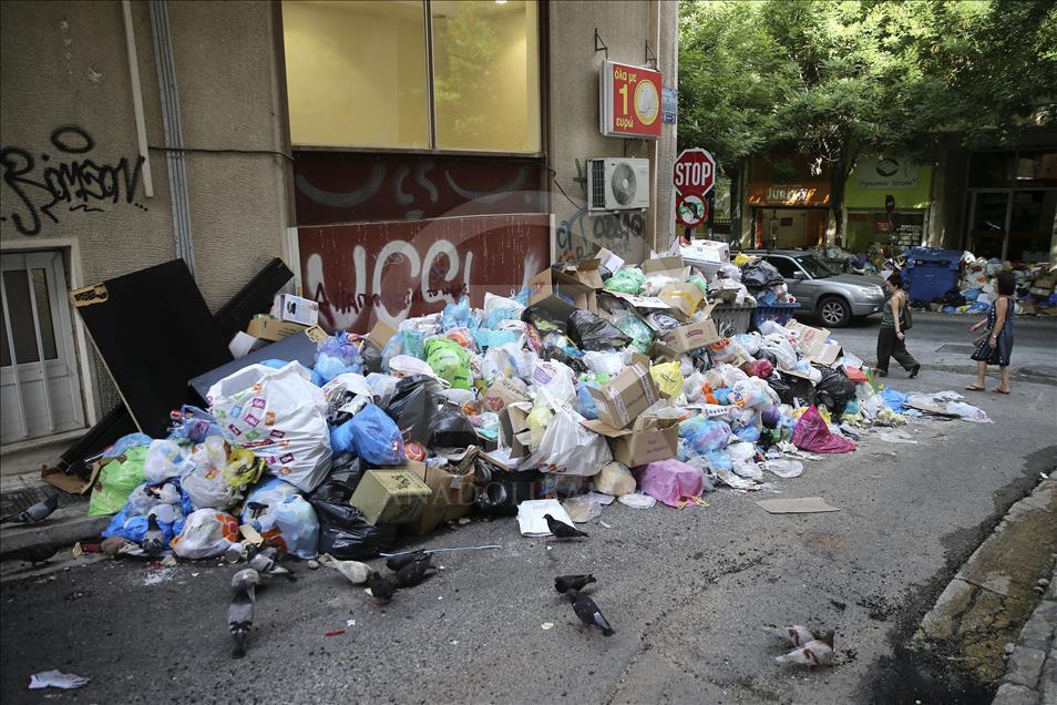 Municipal workers' strike continues in Athens