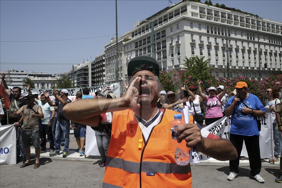Municipal workers' strike continues in Athens