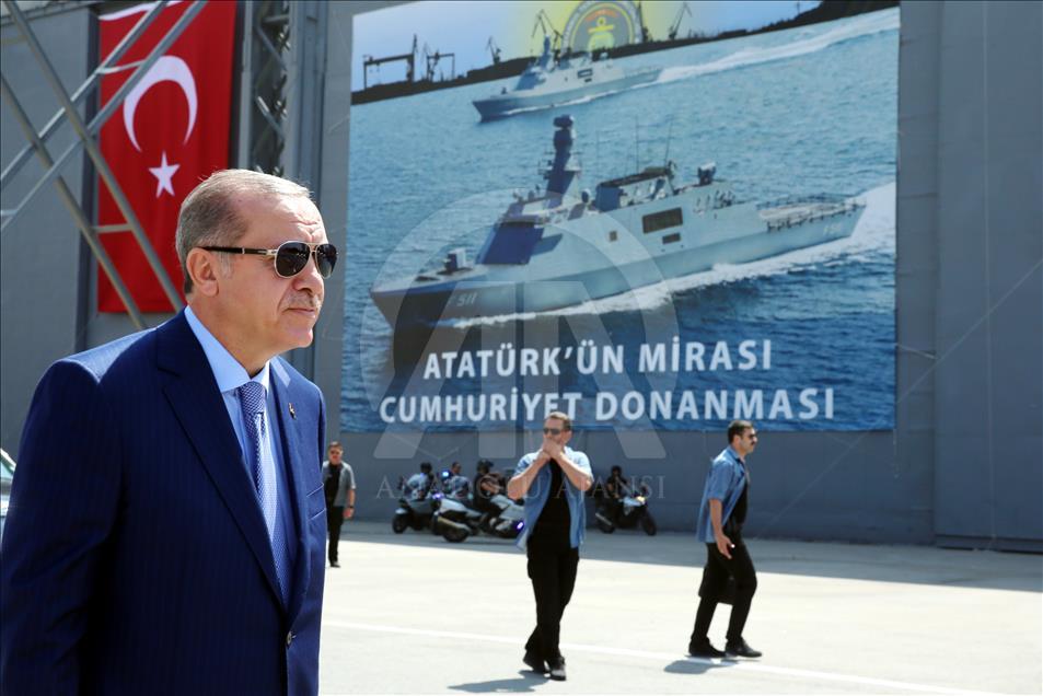 Президент Турции посетил верфи в районе Тузла в Стамбуле
