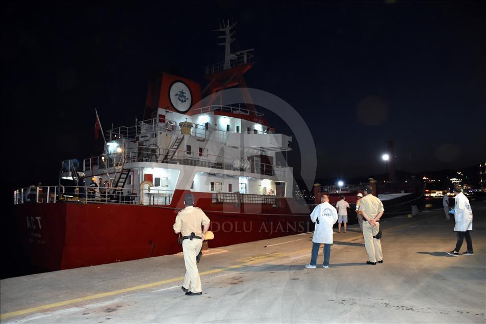 Yunan botlarından Türk gemisine ateş açılması