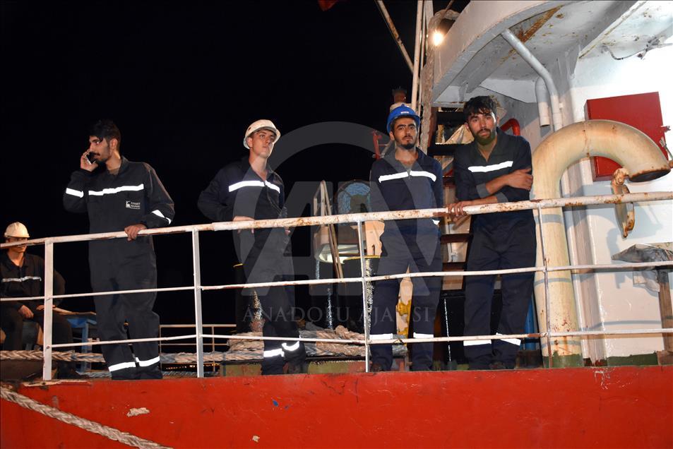 Yunan botlarından Türk gemisine ateş açılması