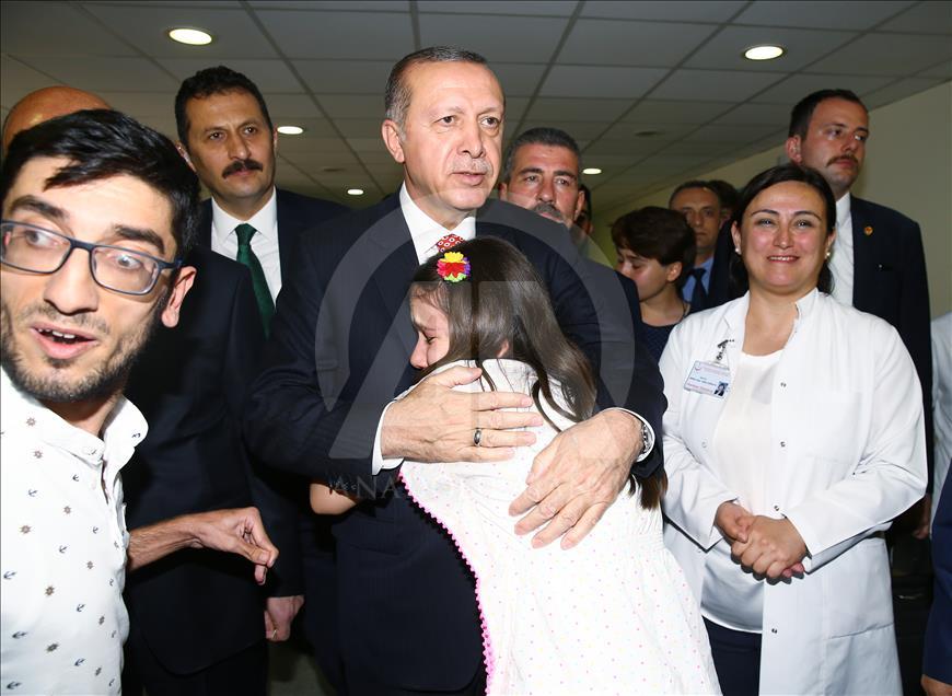 Cumhurbaşkanı Erdoğan'dan gazilere moral ziyareti