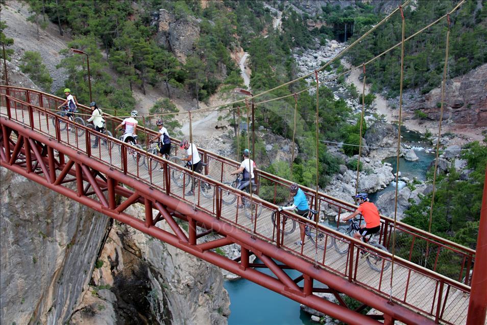 Yerköprü Şelalesi bisikletçileri ağırladı