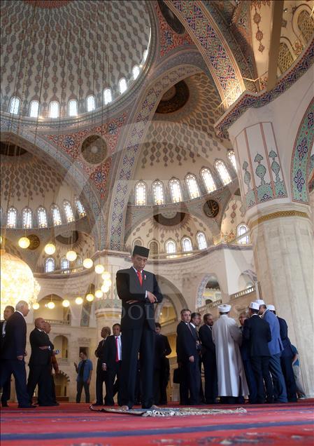 Endonezya Cumhurbaşkanı Widodo Kocatepe Camisi'nde