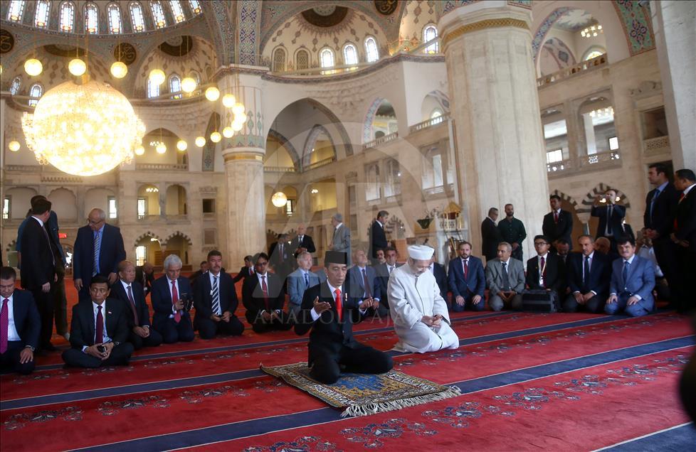 Endonezya Cumhurbaşkanı Widodo Kocatepe Camisi'nde