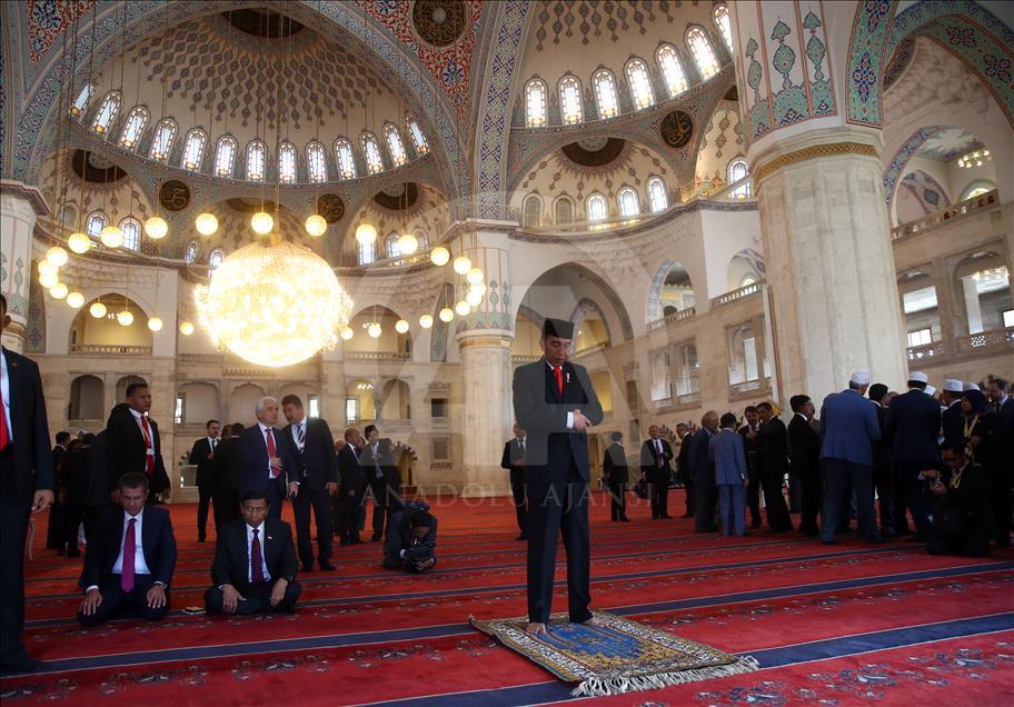 Endonezya Cumhurbaşkanı Widodo Kocatepe Camisi'nde