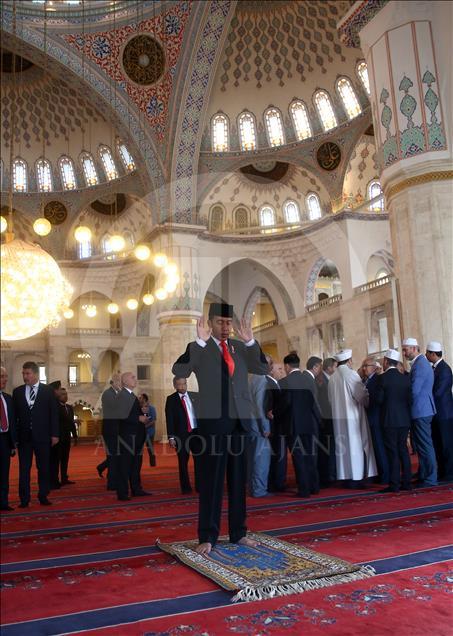 Endonezya Cumhurbaşkanı Widodo Kocatepe Camisi'nde