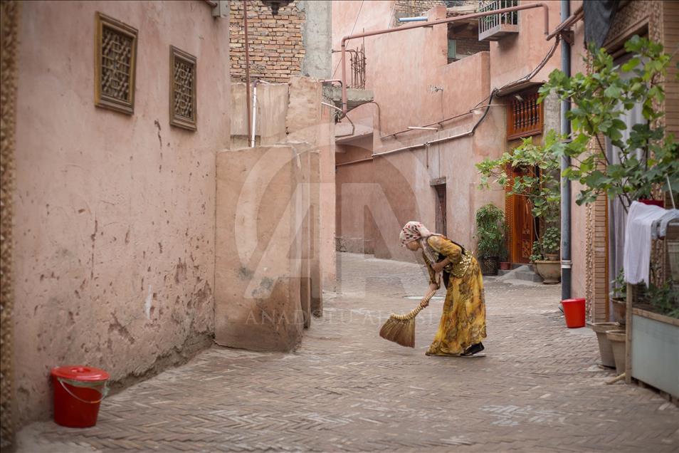 Daily life of Uyghurs Muslims people in Kashgar Old City