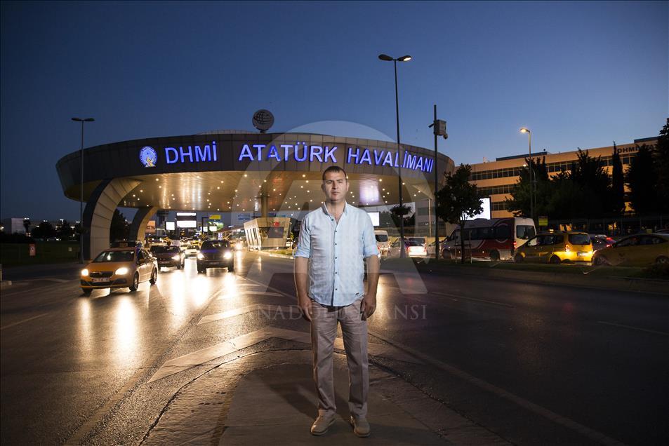 Darbe girişiminden bir yıl sonra yaralandıkları yerdeler