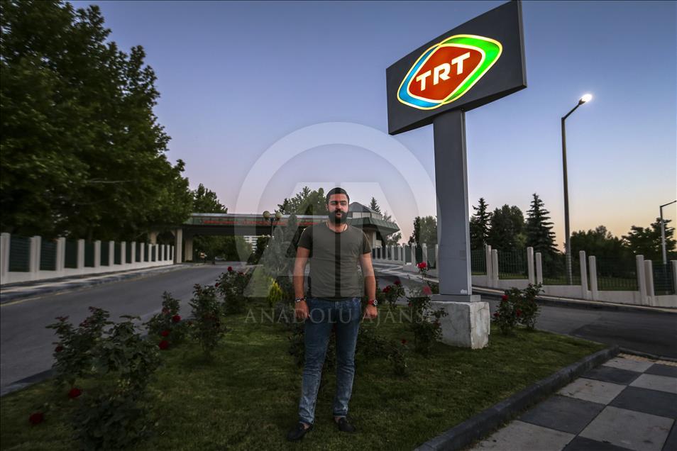 Darbe girişiminden bir yıl sonra yaralandıkları yerdeler