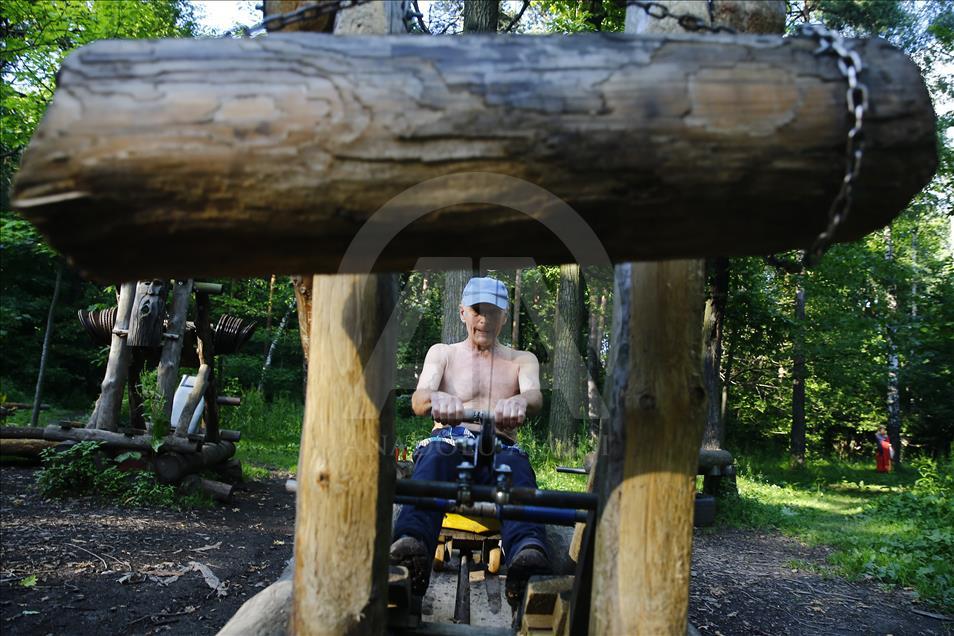 Handmade outdoor gym in Moscow