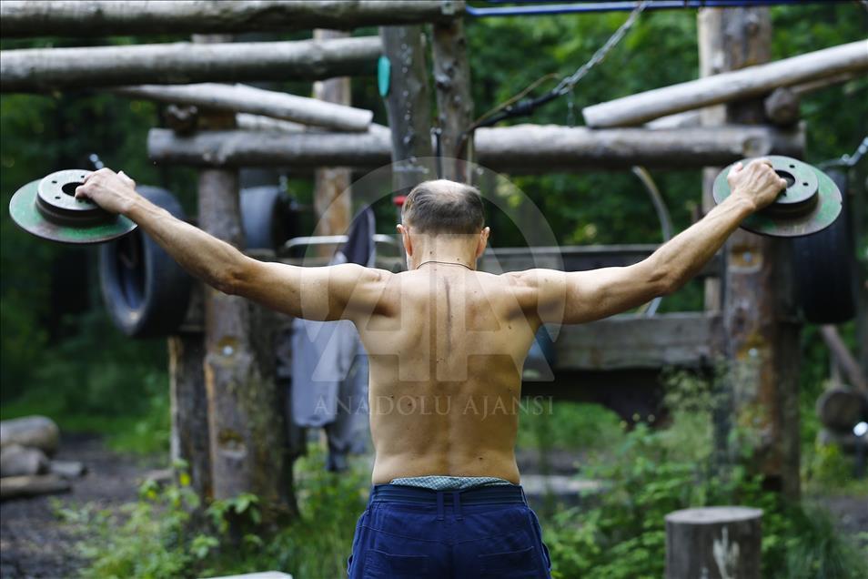 Handmade outdoor gym in Moscow