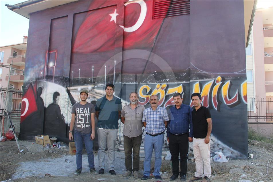 15 Temmuz'u grafiti sanatı ile elektrik trafosuna işlediler