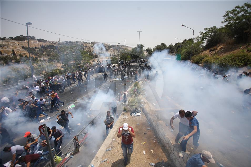  Izraelska policija intervenisala nakon džuma-namaza u Al-Aksi, desetine povrijeđenih 