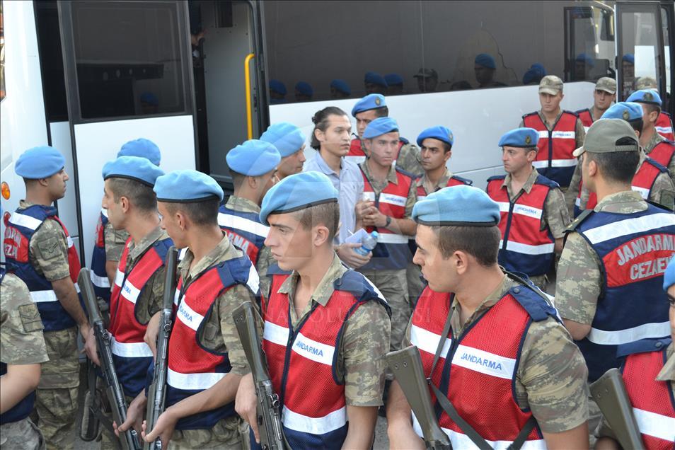 Siirt'teki FETÖ Davasında 320 Sanık Hakim Karşısına Çıktı
