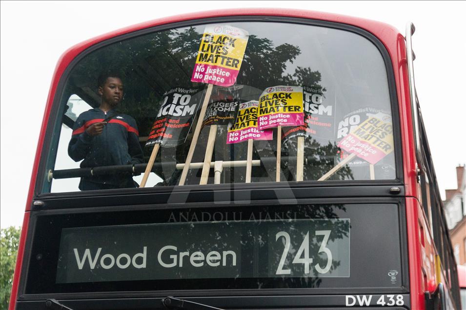 اعتراض مردم لندن به مرگ جوان سیاه پوست در هنگام بازداشت 